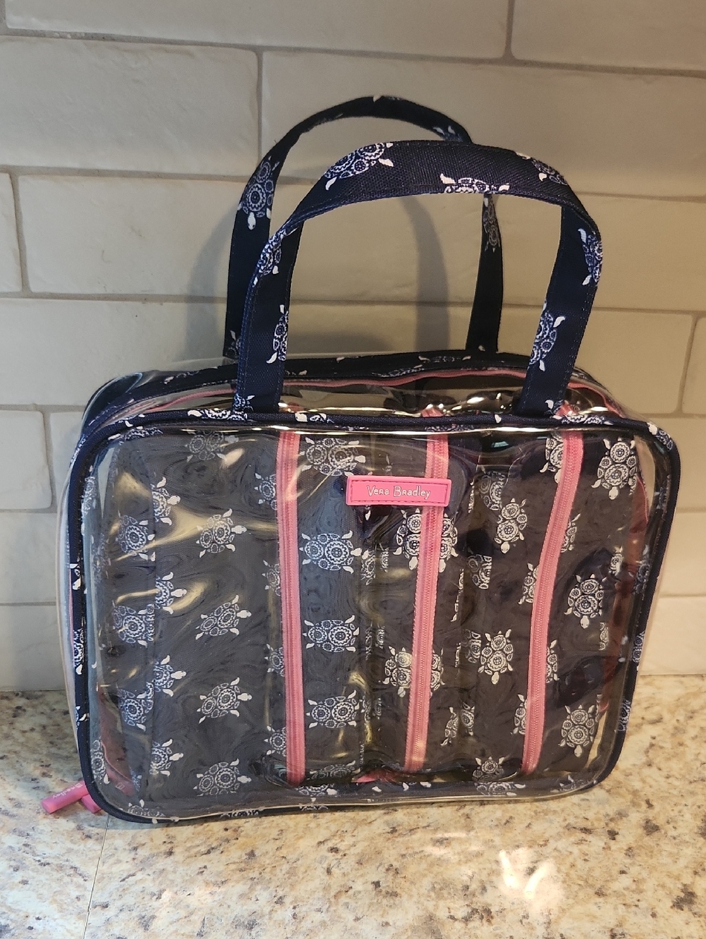 Vera Bradley. Turtle Pattern Travel Case NWOT